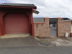 3 Bed Duplex in Longcroft