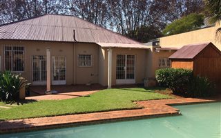 3 Bedroom House in Kensington