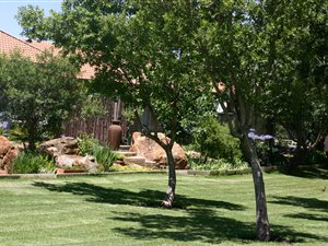 2 Bedroom Flat in Brackendowns