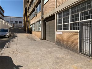 1300 m² Industrial space in Wynberg
