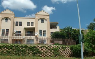 1 Bedroom Apartment in Constantia Kloof