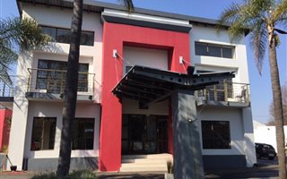 140 m² Commercial space in Highlands North