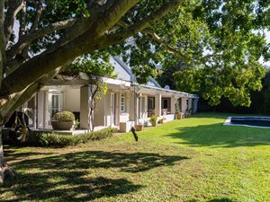 5 Bed House in Constantia Upper