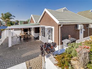 3 Bed Townhouse in D Urbanvale