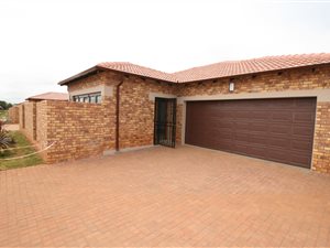 3 Bed Townhouse in Jansen Park