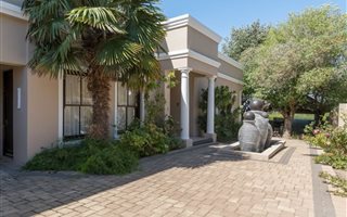 4 Bedroom House in Vygeboom