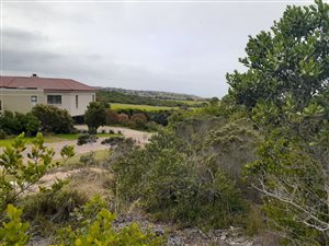 788 m² Land available in Mossel Bay Golf Estate