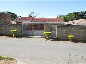 3 Bed House in Lovu