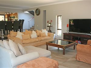 3 Bed House in White River Country Estate