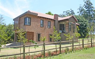 3 Bedroom House in White River Country Estate
