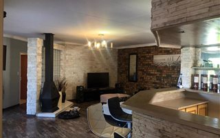 3 Bedroom House in Boat Lake Village