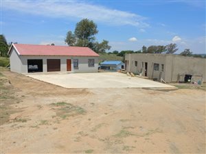 8816 m² Land available in Farmall