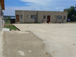 8816 m² Land available in Farmall