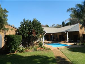 1 ha Farm in Shere