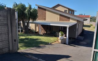 3 Bedroom House in Grosvenor