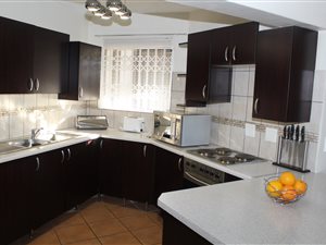 4 Bed Apartment in White River Central