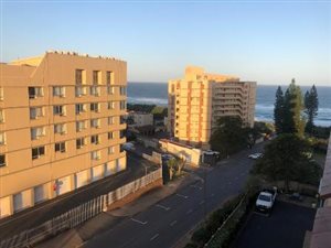 2 Bed Apartment in Amanzimtoti