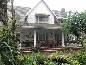 4 Bed House in Cowies Hill