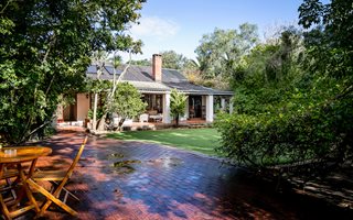 9 Bedroom House in Noordhoek
