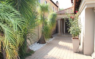 3 Bedroom House in Silver Lakes Golf Estate