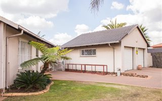 3 Bedroom House in Modder East