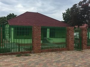 3 Bedroom House in Oos-Einde