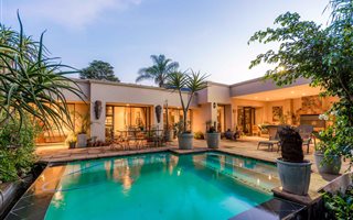 4 Bedroom House in Lynnwood Glen