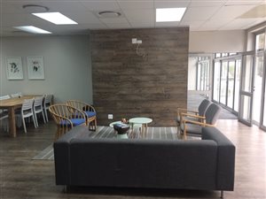 288 m² Office Space in Greenacres