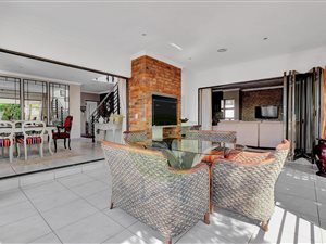 4 Bed House in Carlswald North Estate
