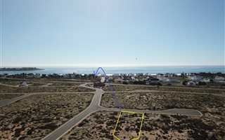 567 m² Land available in Britannia Bay