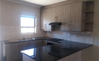 2 Bedroom Townhouse in Wilgeheuwel