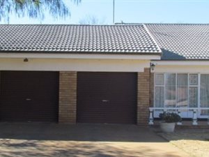 4 Bed House in Vaalpark