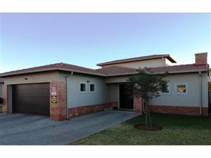 4 Bed Cluster in Noordwyk