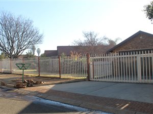 4 Bed House in Brakpan North