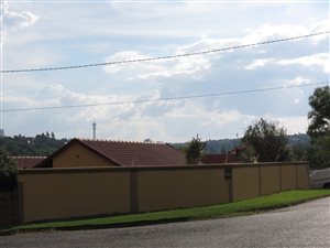 4 Bed House in Dewetshof
