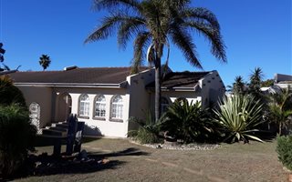 3 Bedroom House in Vanes Estate