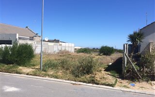 298 m² Land available in Macassar