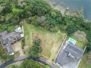 935 m² Land available in Mzingazi Golf Estate