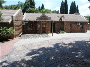 130 m² Office Space in Garsfontein