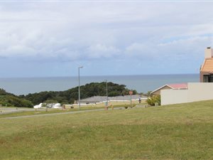 700 m² Land available in Glen Gariff