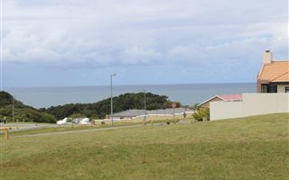 700 m² Land available in Glen Gariff
