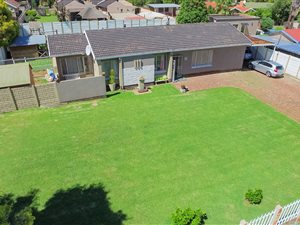 3 Bed House in Brackendowns