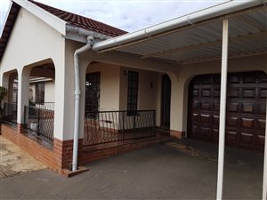 3 Bed House in Lincoln Meade