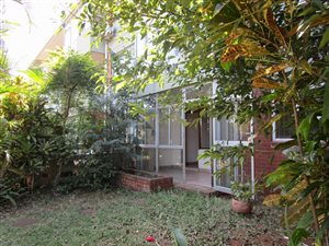 2 Bed Apartment in Amanzimtoti