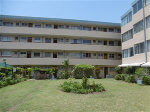 2 Bedroom Flat in Amanzimtoti