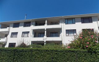 2 Bedroom Apartment in Kenilworth Upper