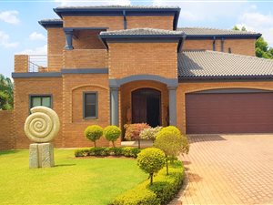 5 Bed House in Ruimsig