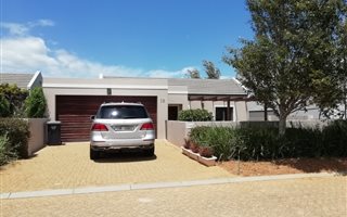 3 Bedroom House in Somerset West Central