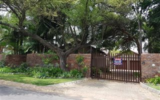 4 Bedroom House in Penina Park