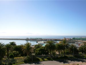 3 Bed Apartment in Mossel Bay Central